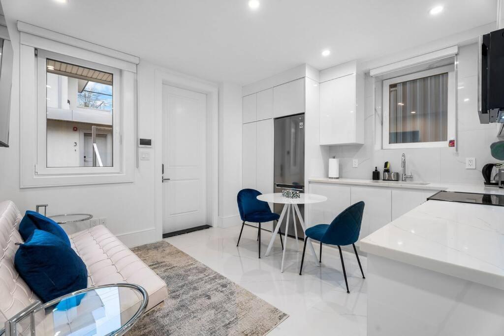 Brand New 2 Bedroom Point Grey Getaway فانكوفر المظهر الخارجي الصورة