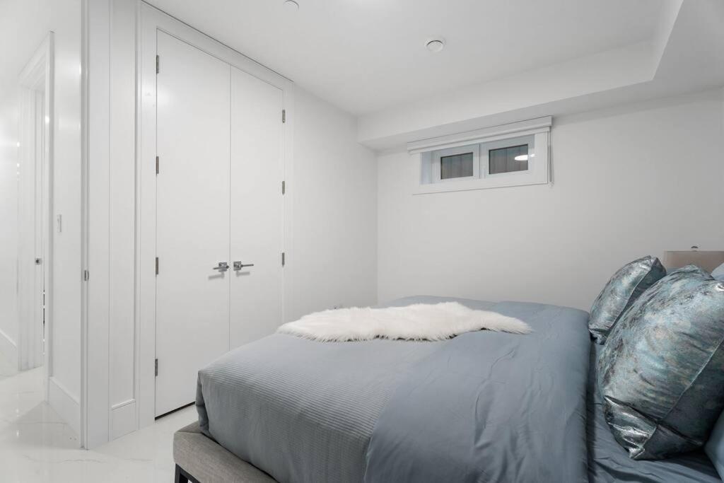 Brand New 2 Bedroom Point Grey Getaway فانكوفر المظهر الخارجي الصورة